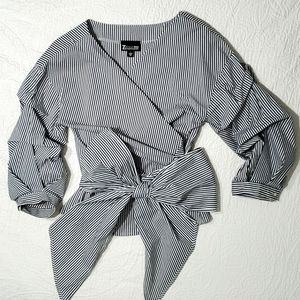 Puffy sleeves Stripes and a Bow